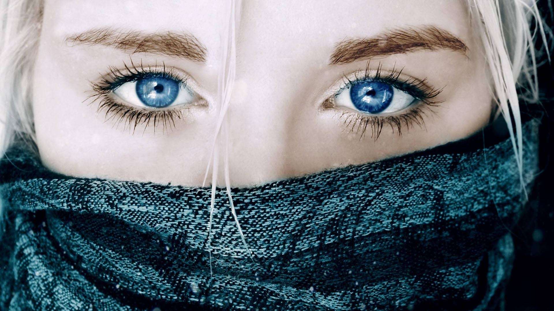 Beautiful Girl Blue Eyes Wallpapers