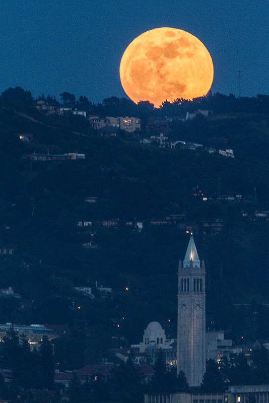 A spectacular sight Berkeley shoots the supermoon Berkeleyside