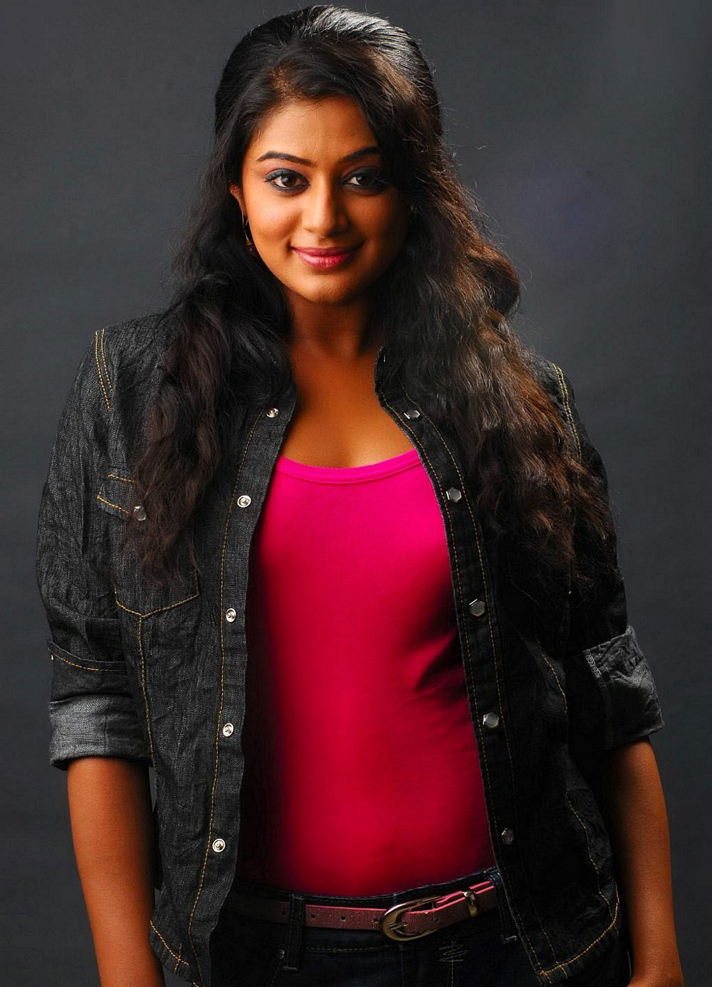 Priyamani hd wallpapers - HIGH RESOLUTION PICTURES