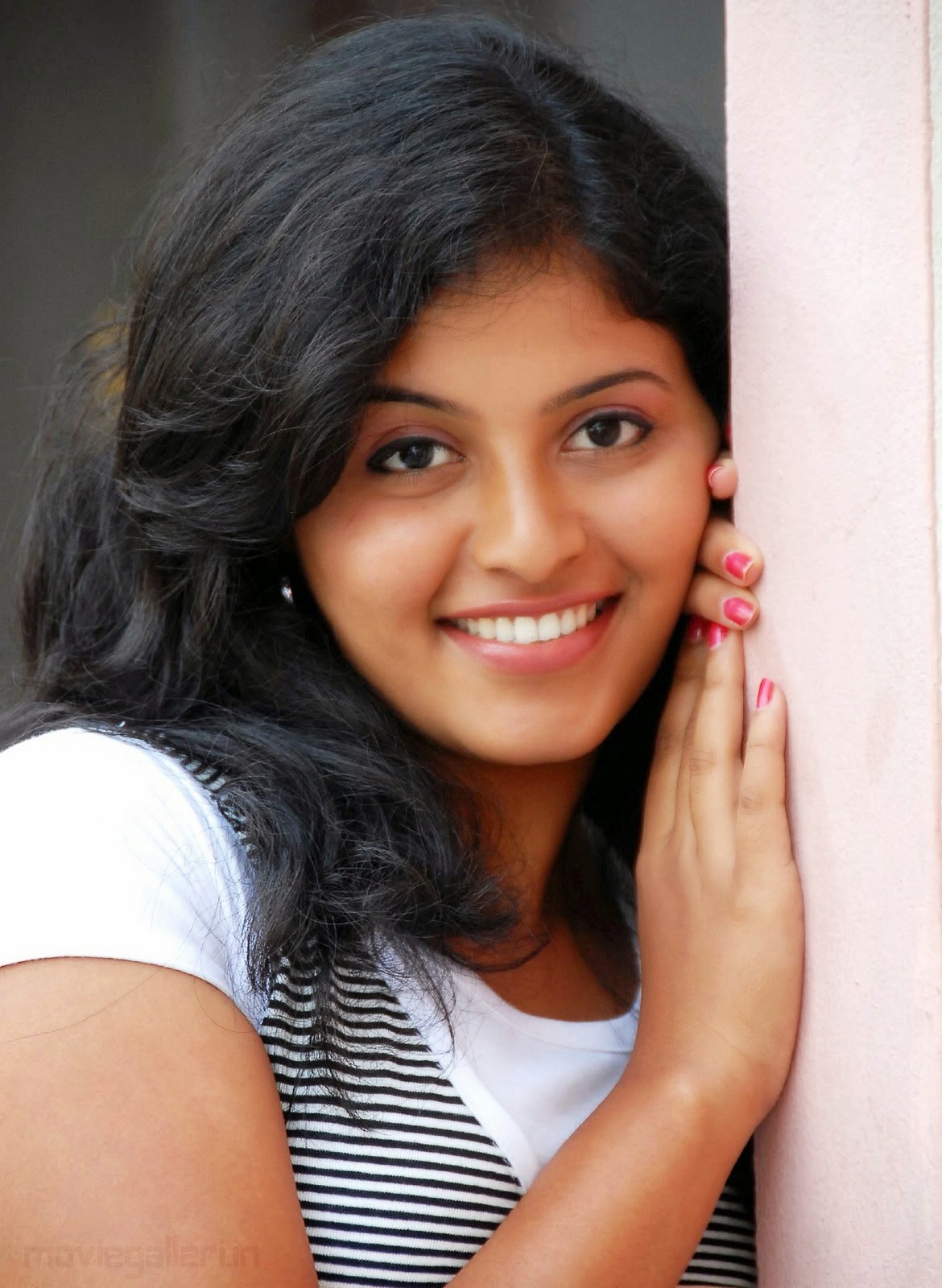 Anjali Tollywood Actress HD Wallpapers ~ Telugu Mp3, TeluguWap ...