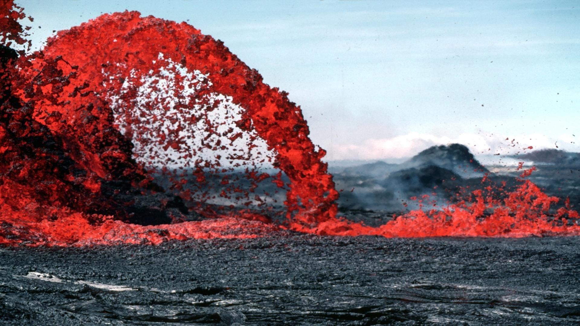 Volcanoes Lava and Magma - wallpaper