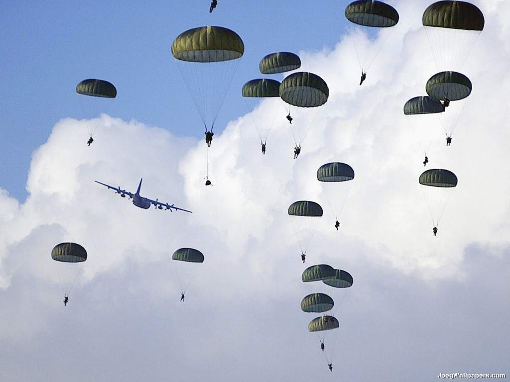 We Stand With Ukraine / U.S. Deploys 290 Paratroopers To Ukraine