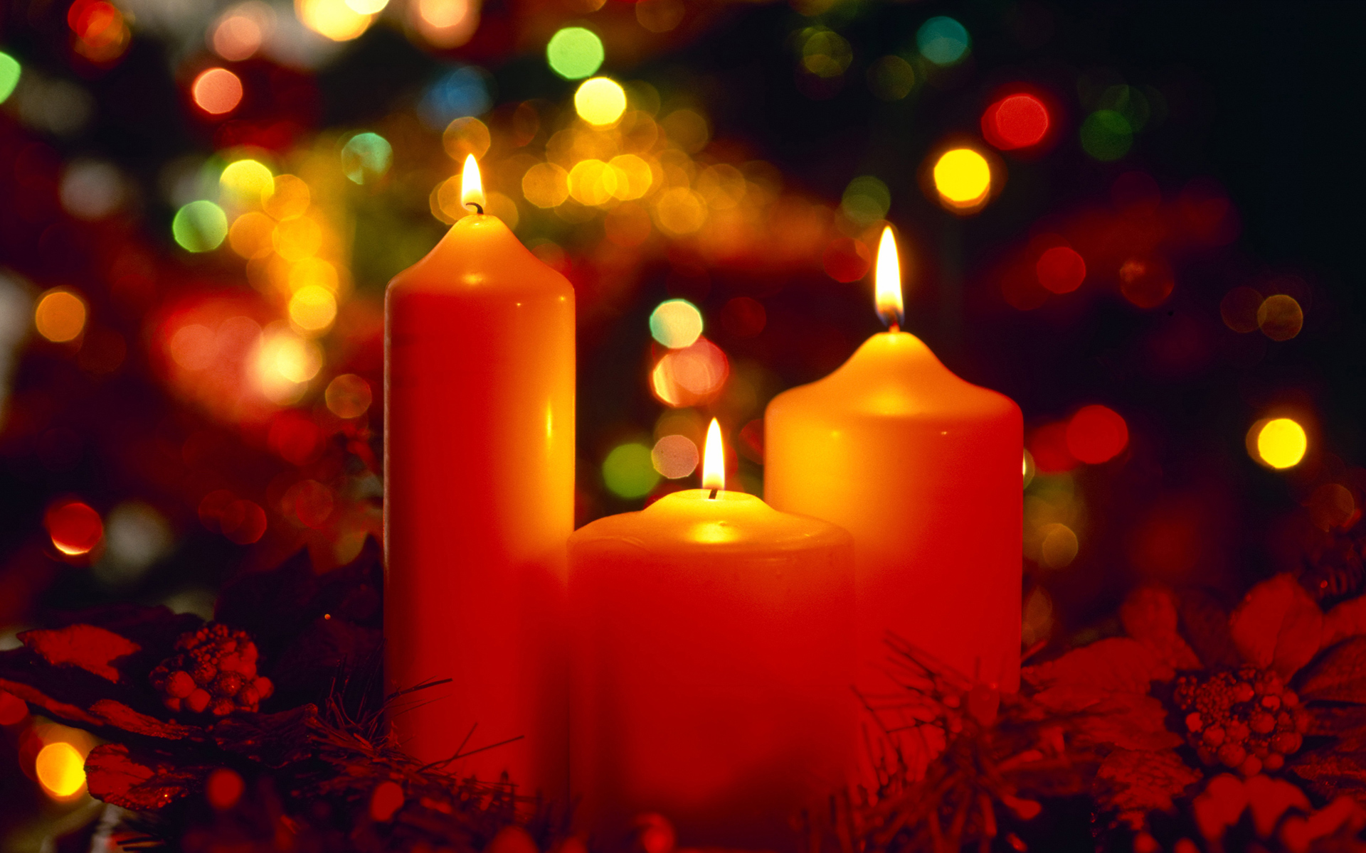 Free Beautiful Christmas Candles computer desktop wallpaper