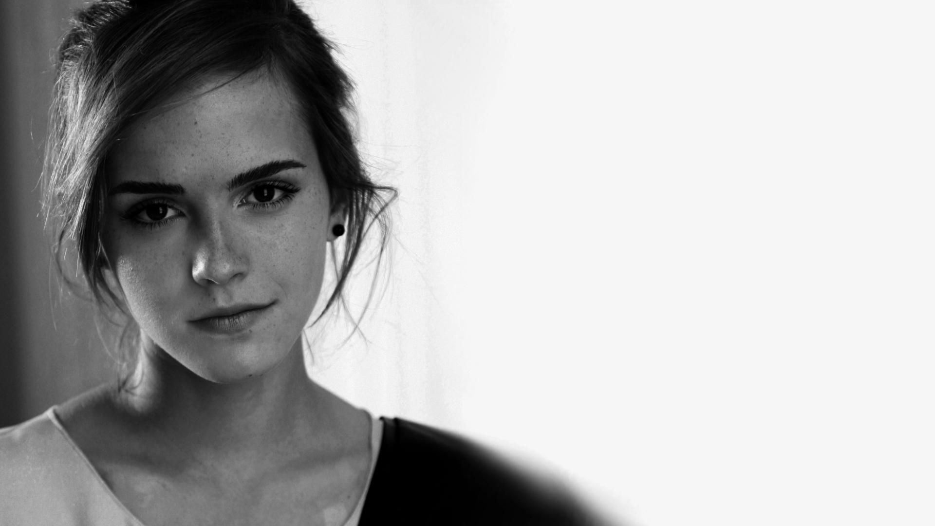 Emma Watson Black And White Wallpaper #99499