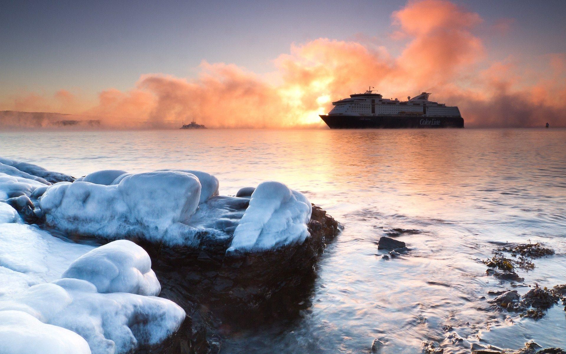 Cruise Ship In The North >> HD Wallpaper, get it now!