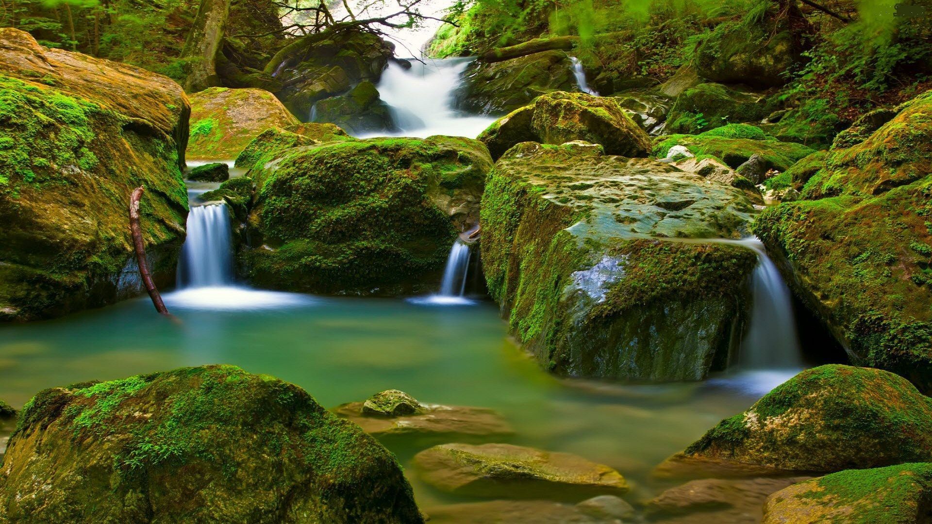 beautiful-waterfalls-hd-wallpaper-free-for-mobiles -