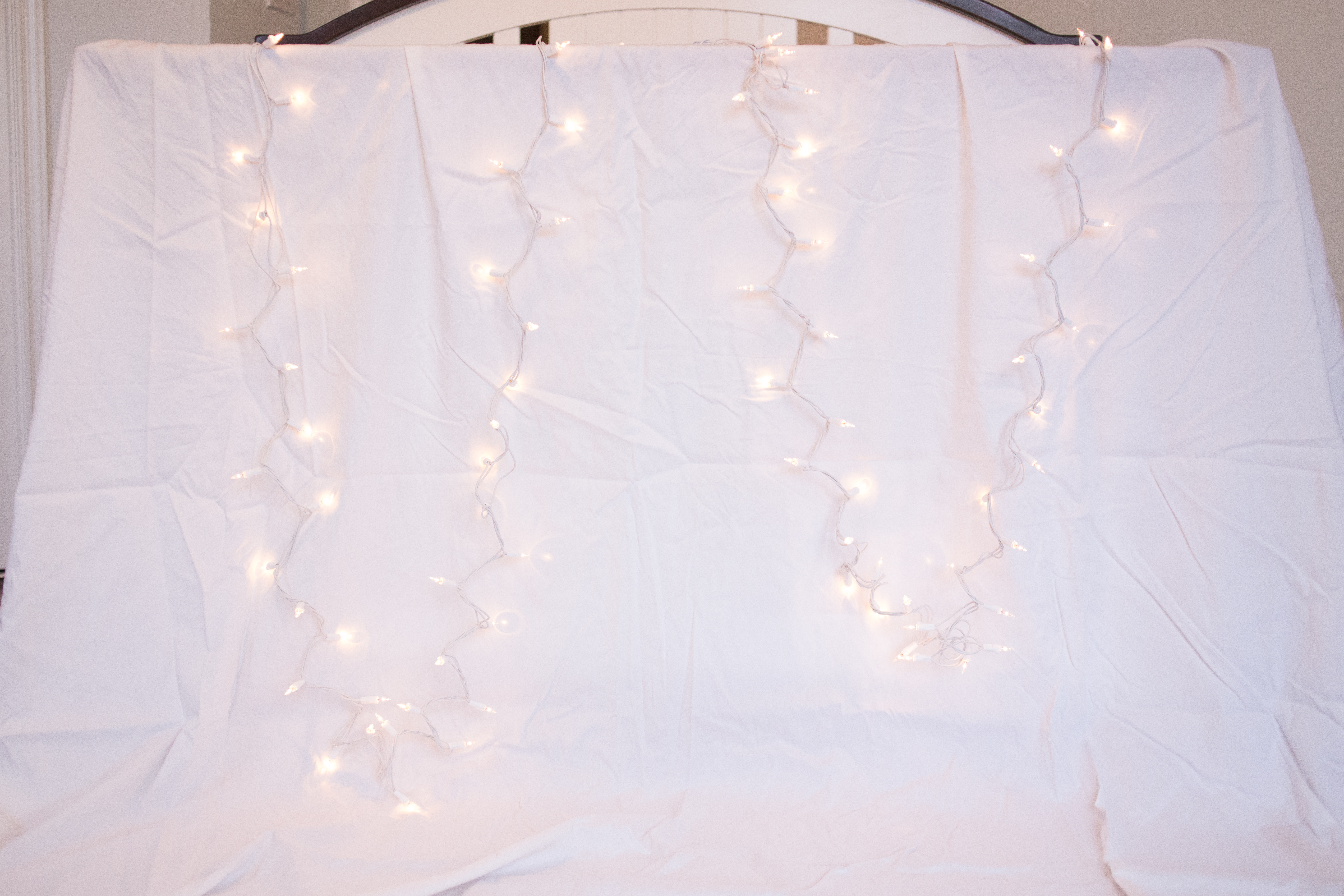 DIY Christmas Lights Background - Blissfully Domestic