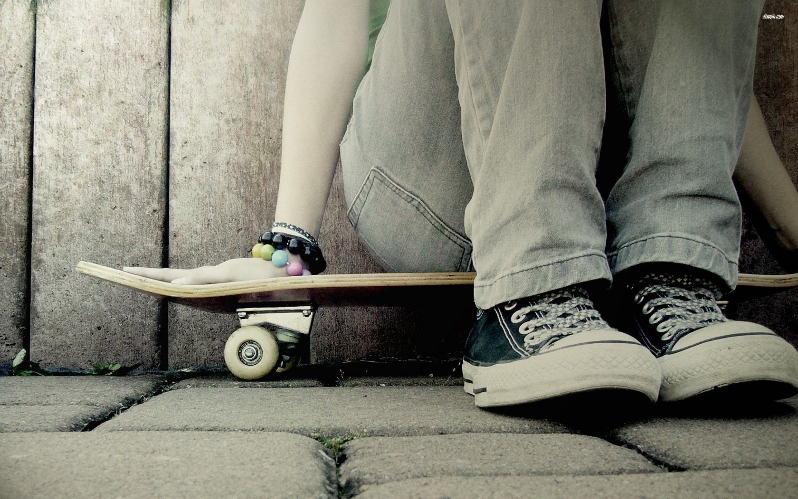 Sitting on a skateboard wallpaper - Photography wallpapers - #16633