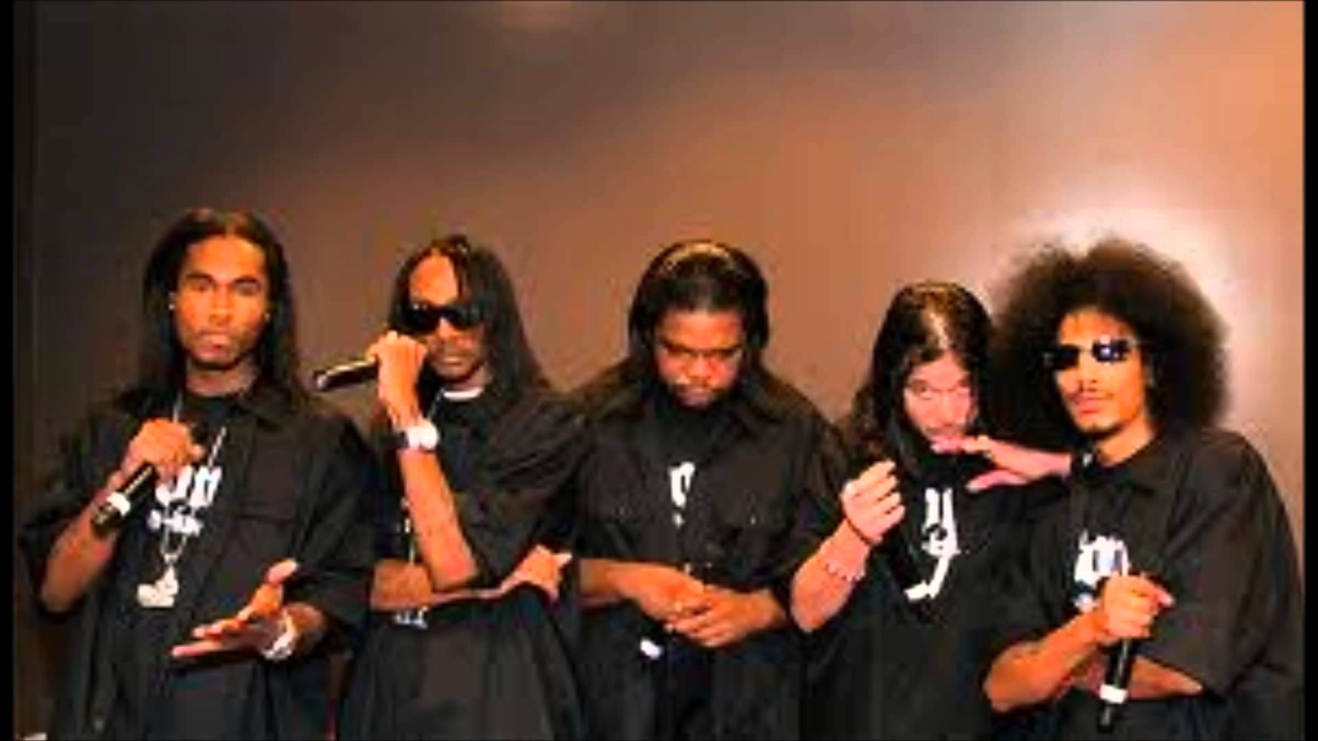 Bone Thugs N Harmony- Days of Our Lives (1996) - YouTube