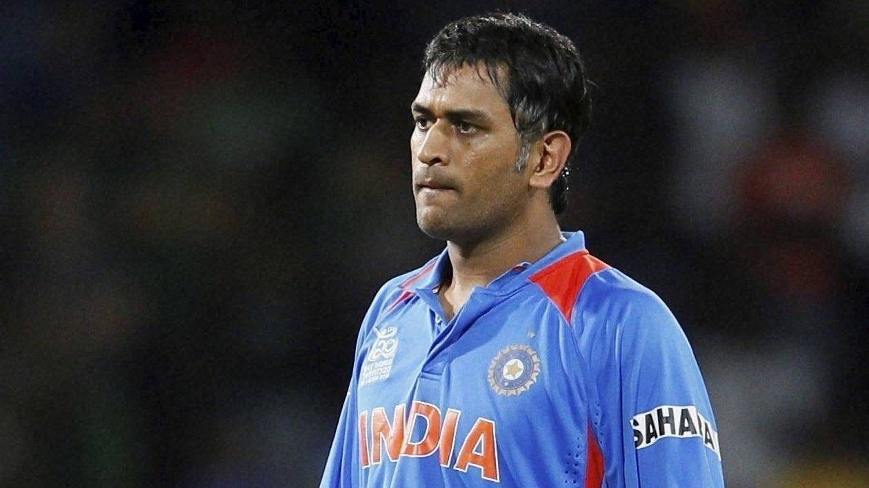 mahendra singh dhoni during cricket match hd photos | Only hd ...