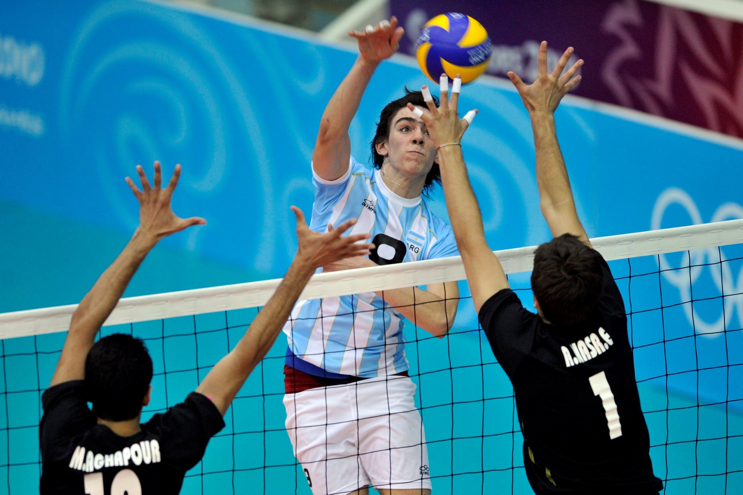 Man Volleyball Match in Olympics Wallpapers | HD Wallpapers