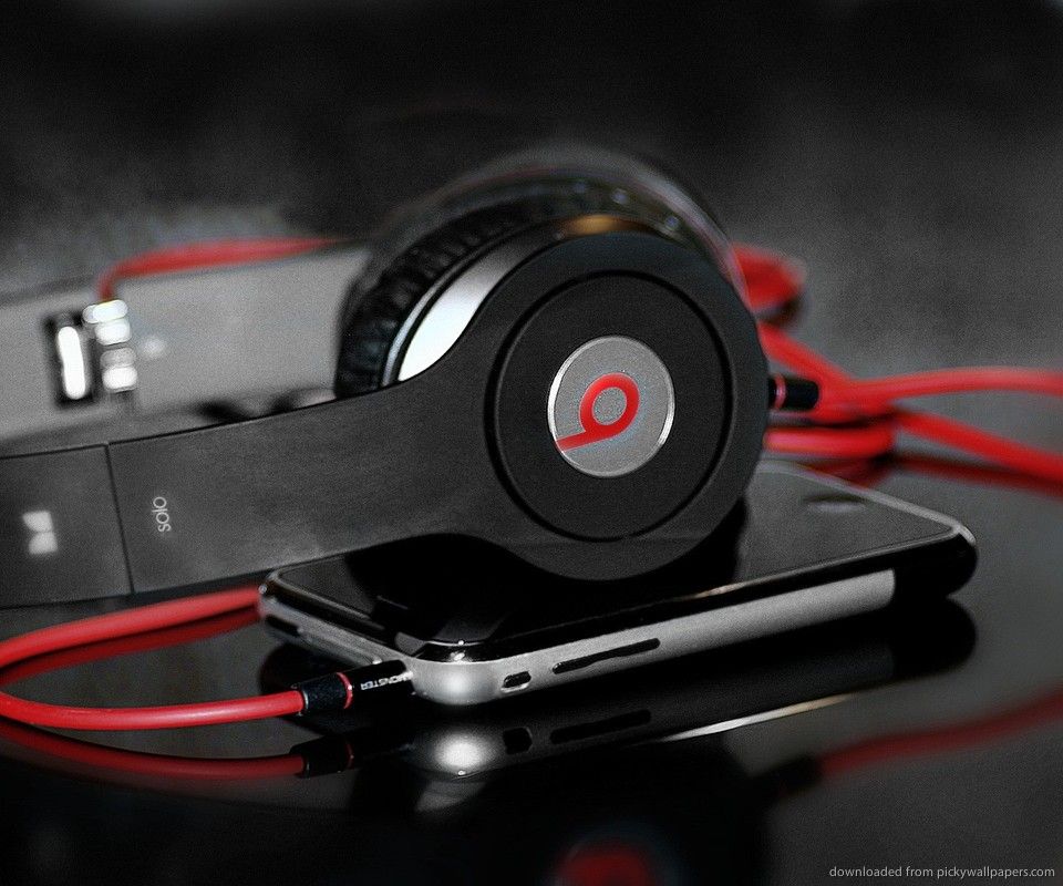 Download Beats Solo HD And iPhone Wallpaper For HTC Desire