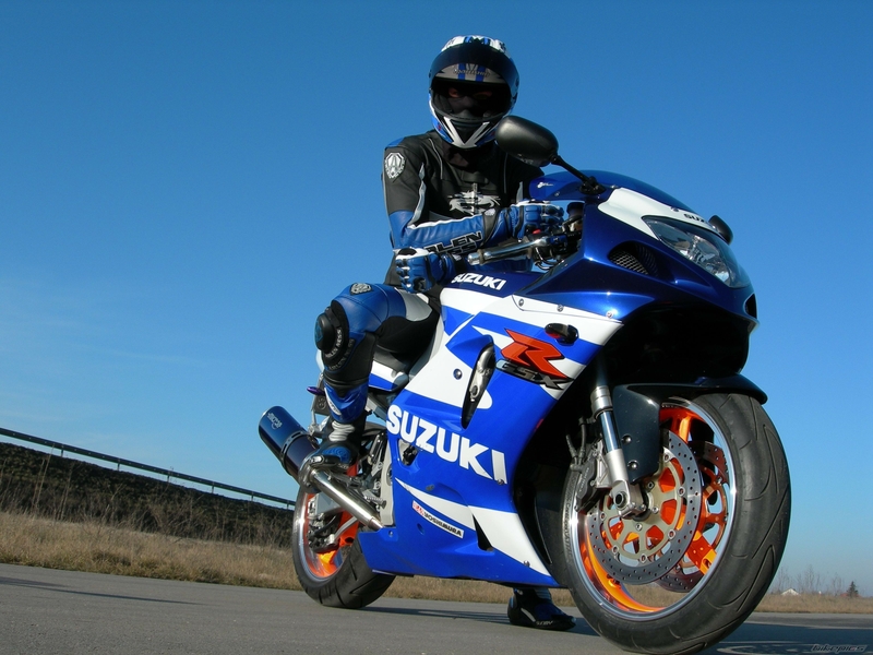Suzuki motorcycles 3072x2304 wallpaper Motorcycles Suzuki HD