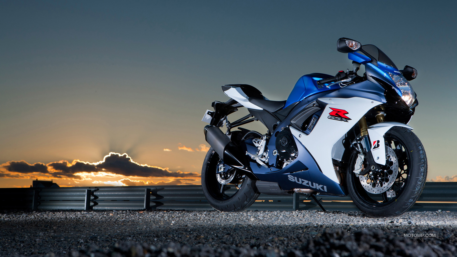 Suzuki 750 Gsxr Motorcycle Wallpapers Hd High Definitions Backgrounds