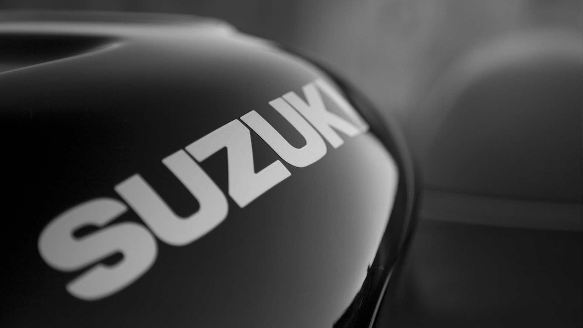 Suzuki Logo Bike Wallpaper Desktop Wallpaper