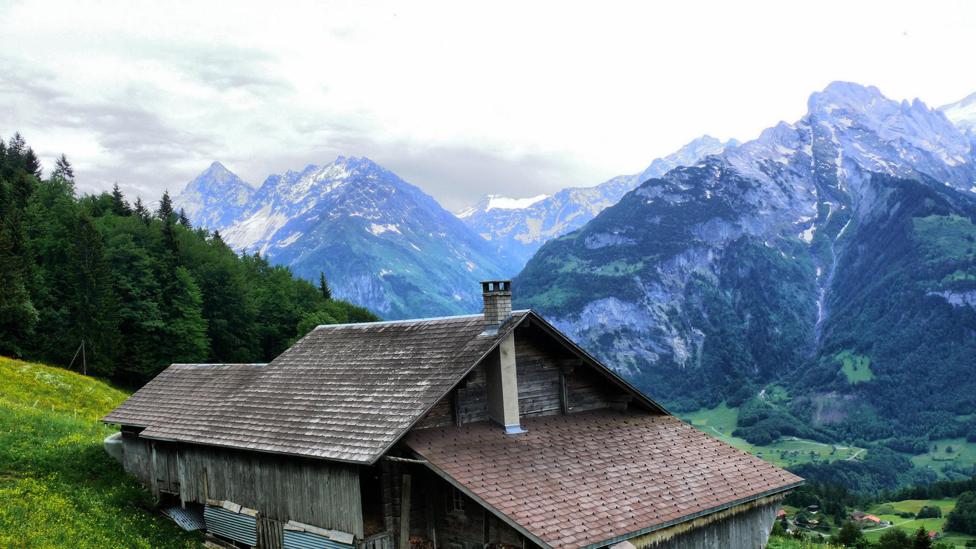 Wooden cabin in hasliberg on the swiss alps - (#162326) - High ...