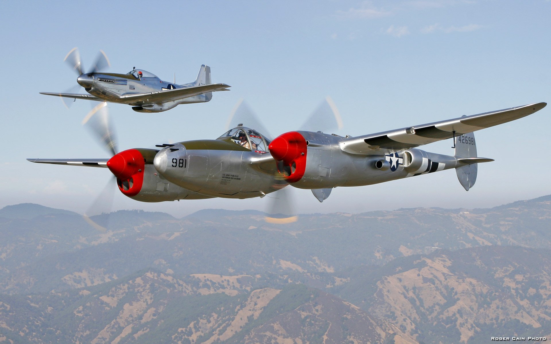 Aircraft airplanes World War II P-38 Lightning P-51 Mustang ...