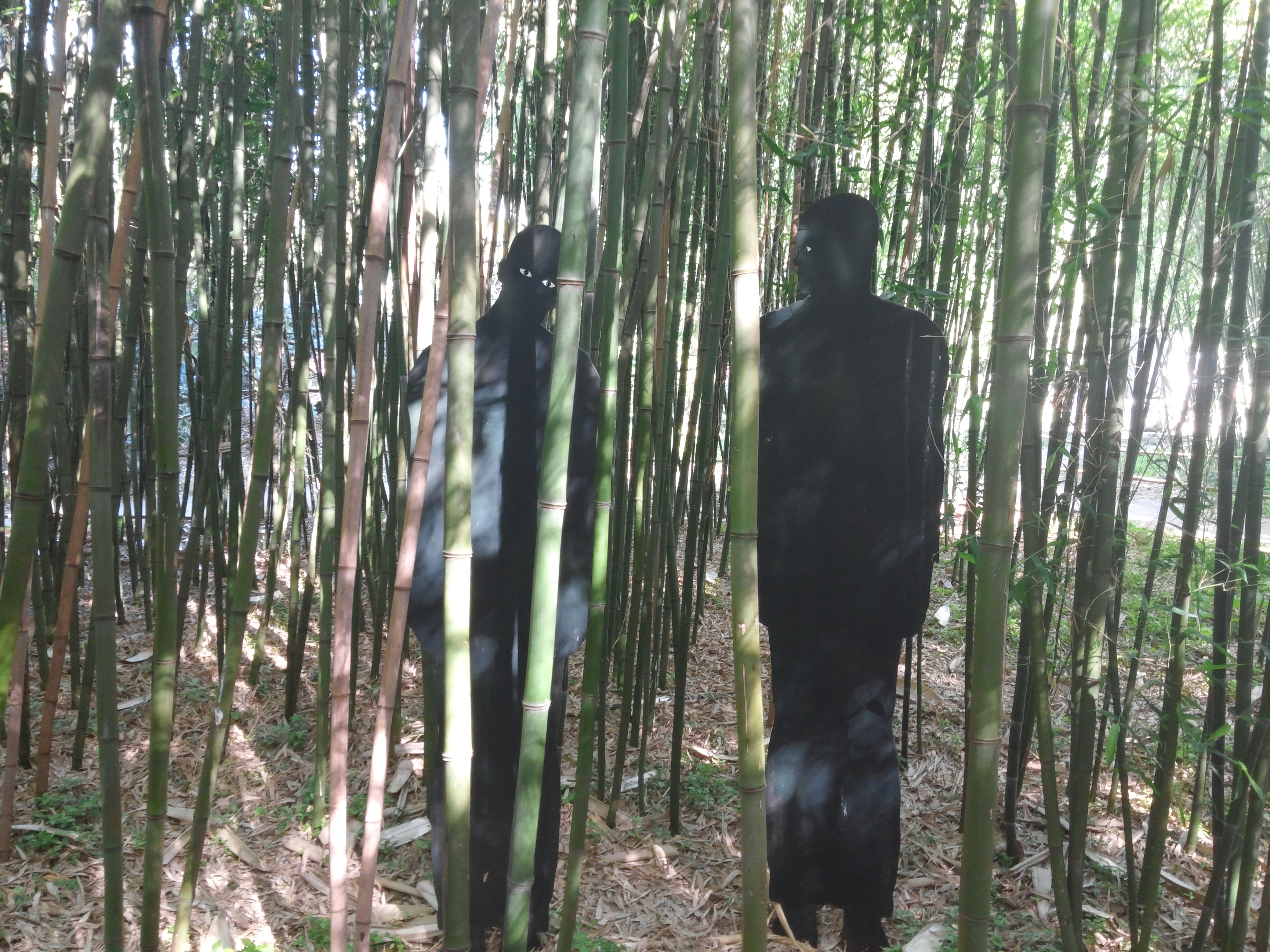 Creepy/Cool statues found in a bamboo forest - Album on Imgur