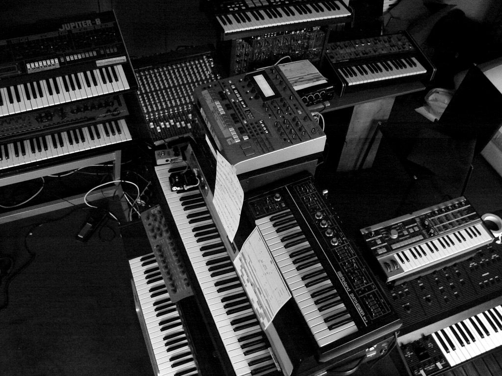 How about some pics of your setup - - Vintage Synth
