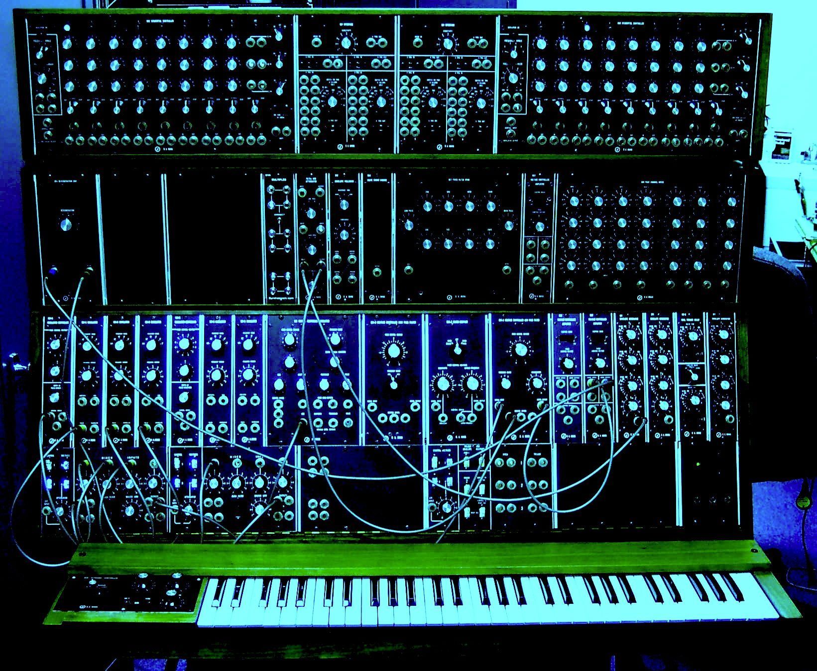 Synthesizer #Qjjr