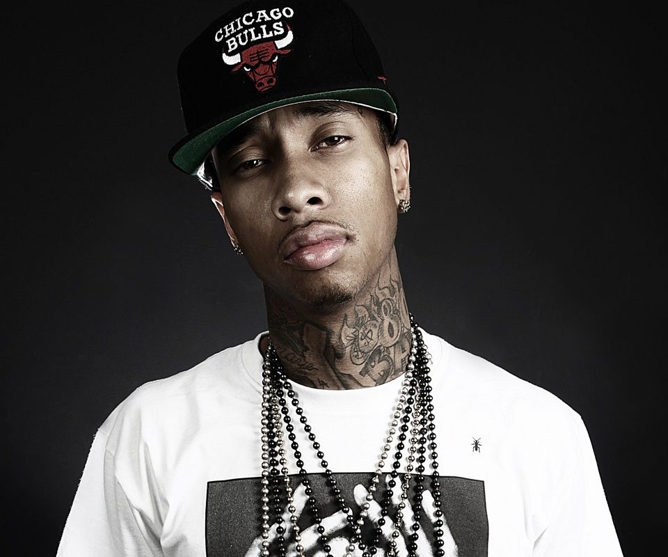 Download free music wallpaper Tyga with size 960x800 pixels for